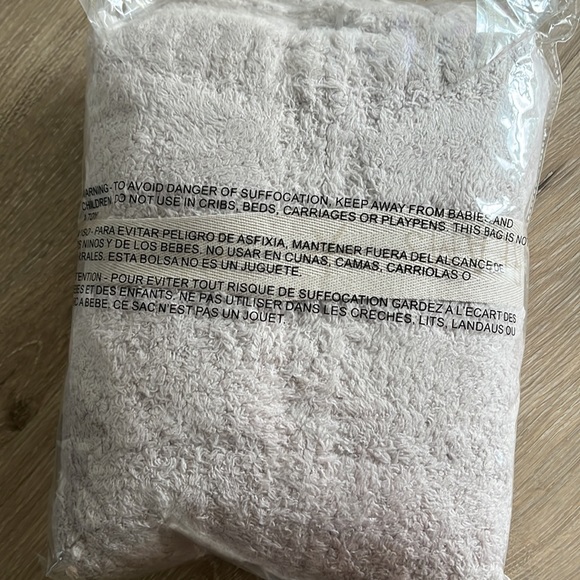 NWT Barefoot Dreams Cozychic Youth kids girls Sleeveless Hoodie Vest Stone soft - Picture 6 of 6